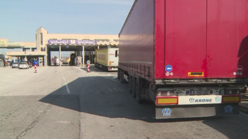 унгария отвори границите български автобуси леки автомобили