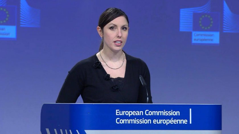 В ЕК четат стихотворения за надеждата в края на онлайн брифинги