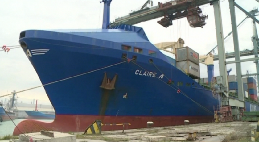 Последните 25 контейнера с италиански боклук тръгнаха от пристанището във Варна