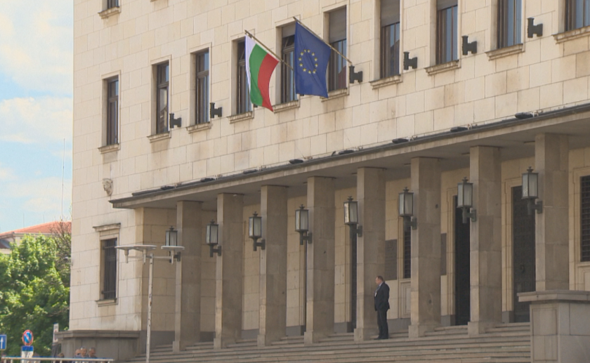 Основната мярка на банките е въвеждането на пълна или частична кредитна ваканция за хората и фирмите