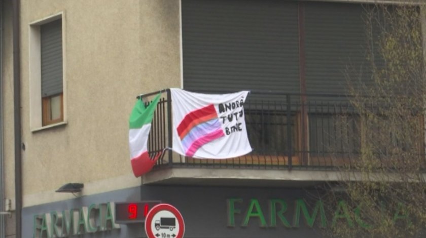 Хора умират в домовете си в Италия заради недостиг на лекари и болнични легла