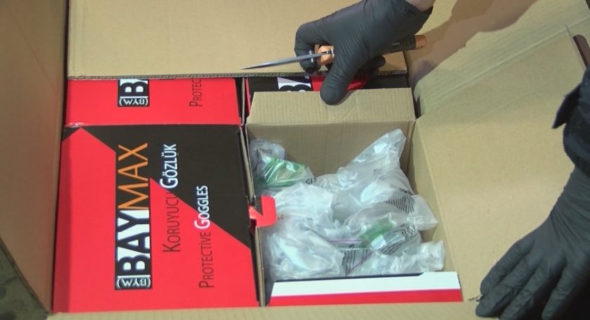 Откриха 148 000 нелегални защитни маски в камион на &bdquo;Капитан Андреево&ldquo;