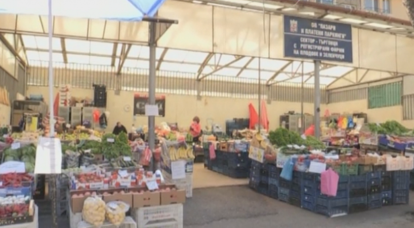 Кооперативният пазар в Кюстендил с КПП и строги мерки за работа