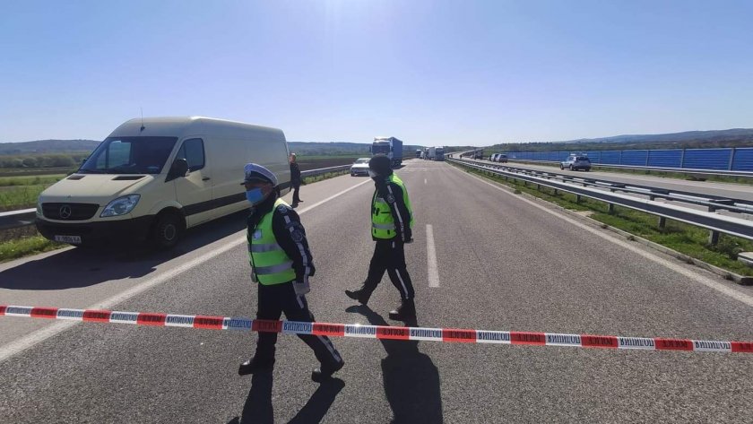 Петима са ранени след две верижни катастрофи на АМ "Марица"