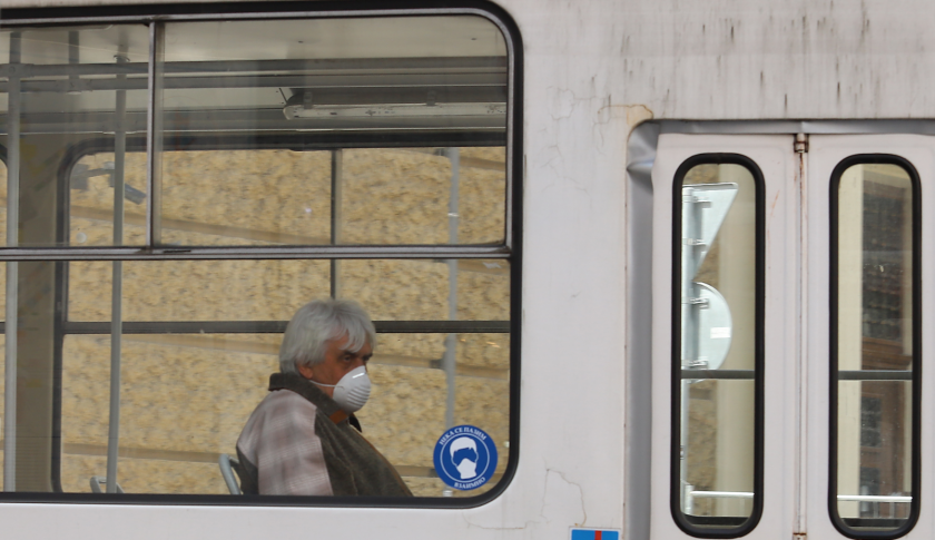 От 300 до 1000 лв. за неносене на маски в градския транспорт. Започват проверките в София