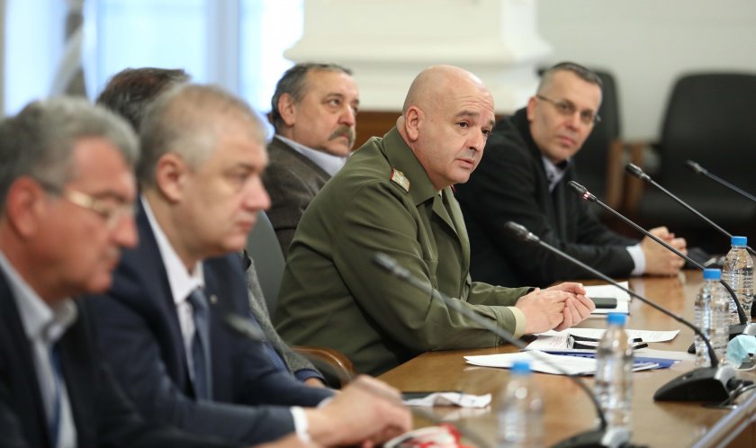 53 нови случая на коронавирус, излекувани са 384 души