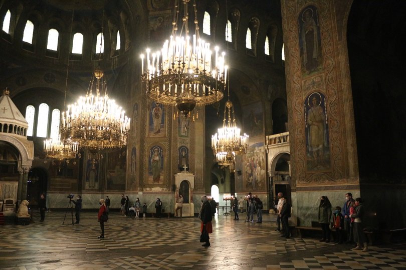празнични богослужения връзка възстановяването българската патриаршия