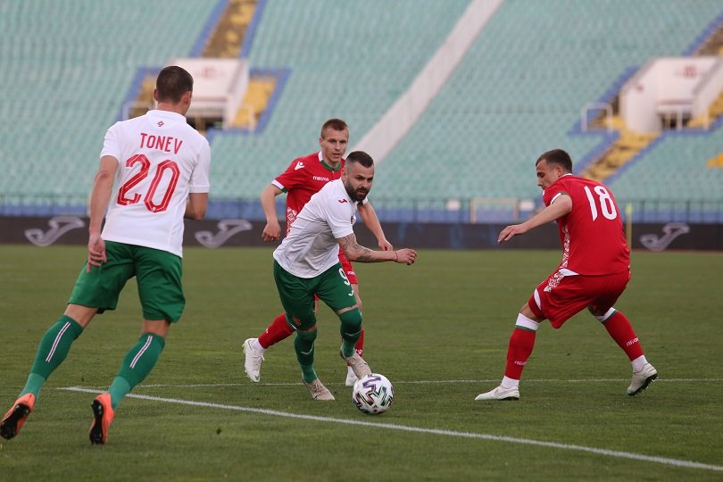 футболните отбори българия възобновяват тренировки