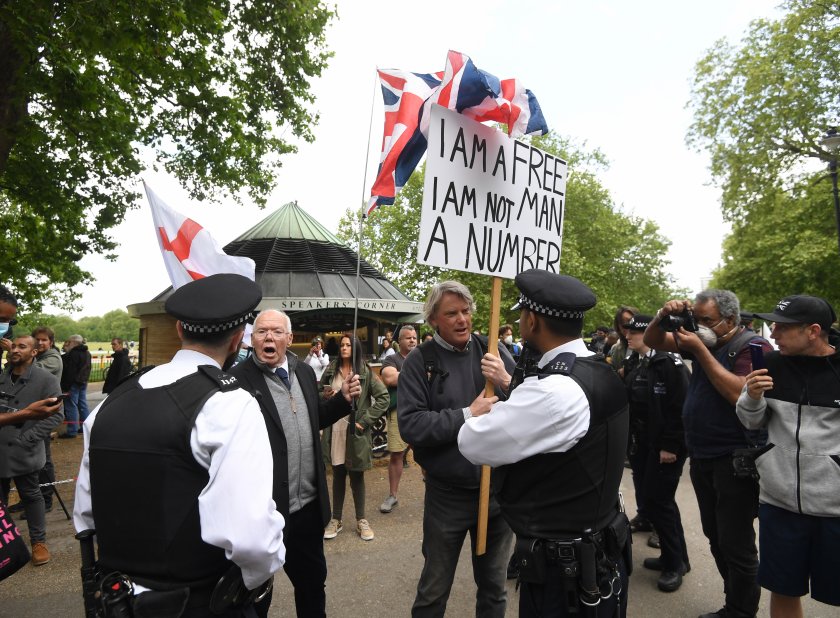 арестуваха протестиращи карантината лондон