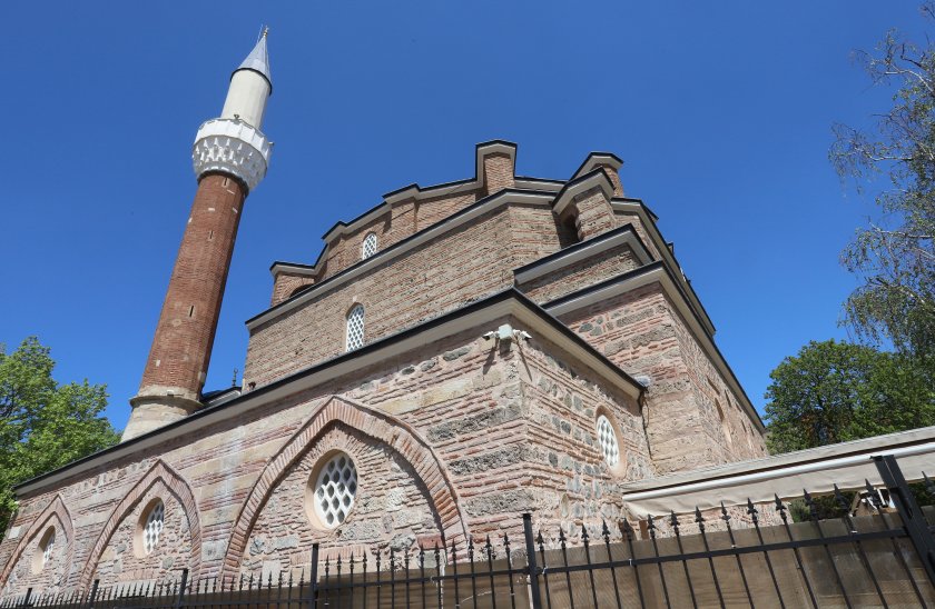 джамиите отварят ограничения