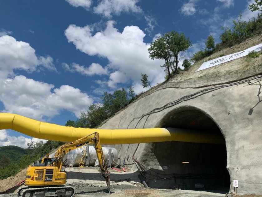 Инспектираха как върви строежът на тунел "Железница"