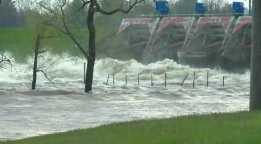 Скъсана язовирна стена в САЩ