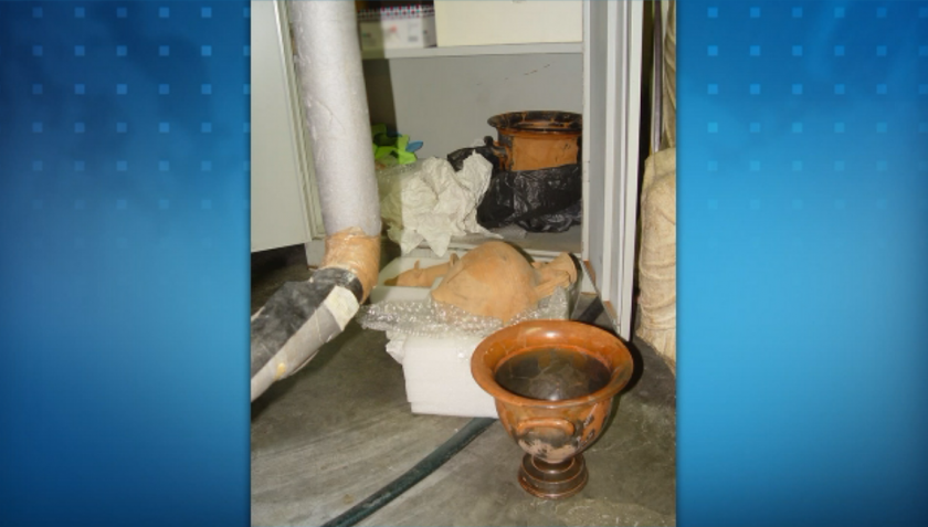 Продължава размяната на твърдения между прокуратурата и Васил Божков