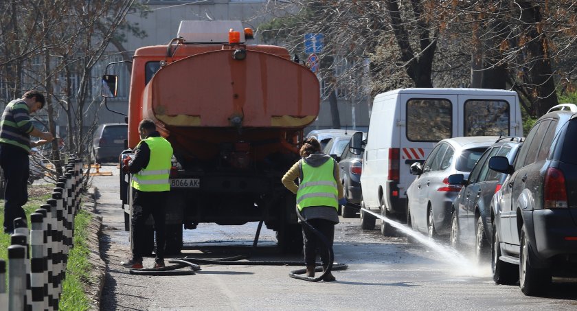 мият улици платена зона софиянци преместят колите