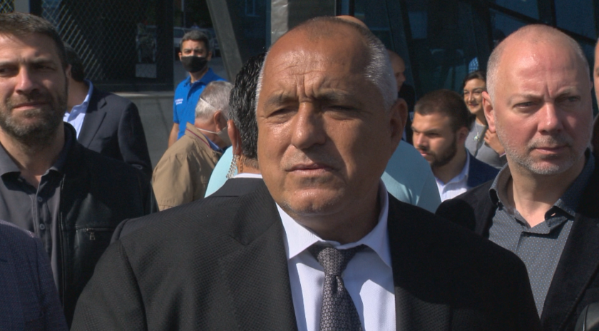 Премиерът Борисов защити медийния си съветник след атаките от Васил Божков