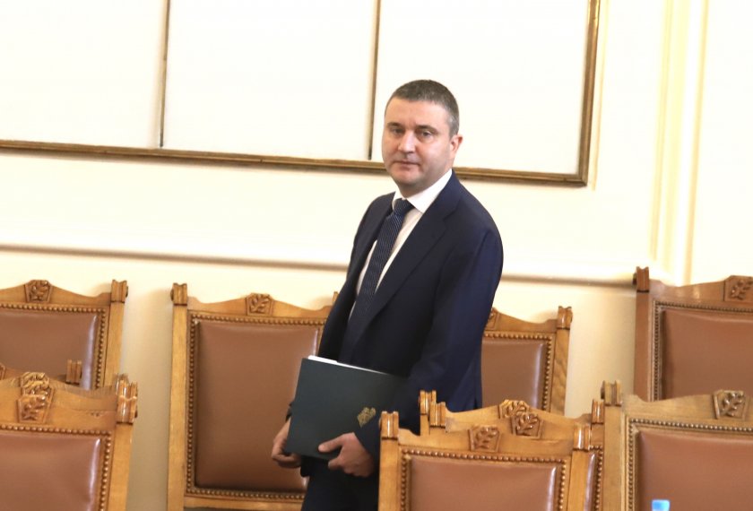 Горанов вини Комисията по хазарта в двоен стандарт за игрите на Божков