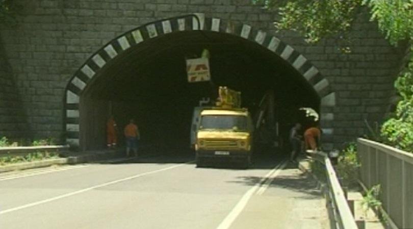 авария тунел ldquoжелезницаrdquo част осветлението изгасна