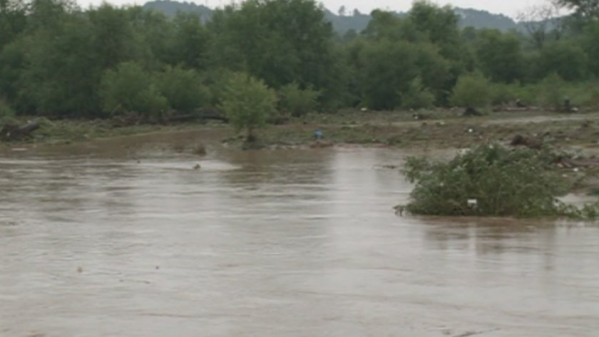извънредно положение седем общини сърбия заради наводнения
