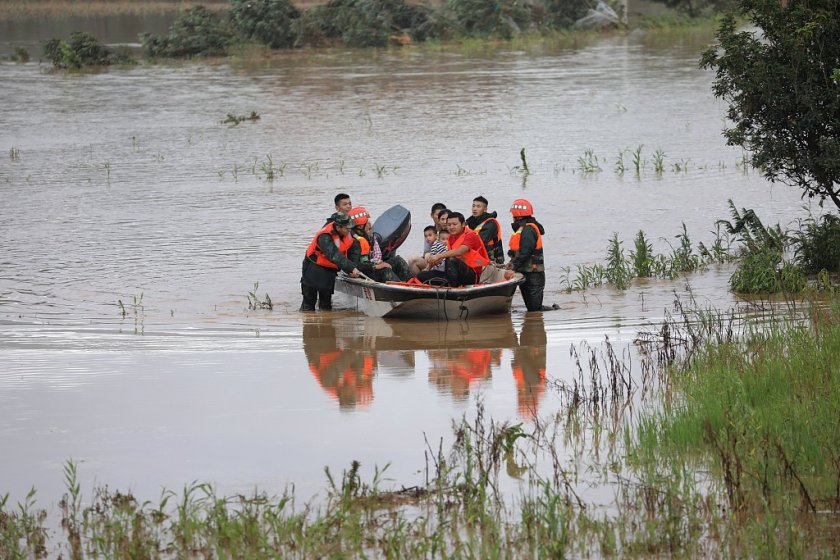 трагедия китай ndash удавени деца опитвали спасят приятел