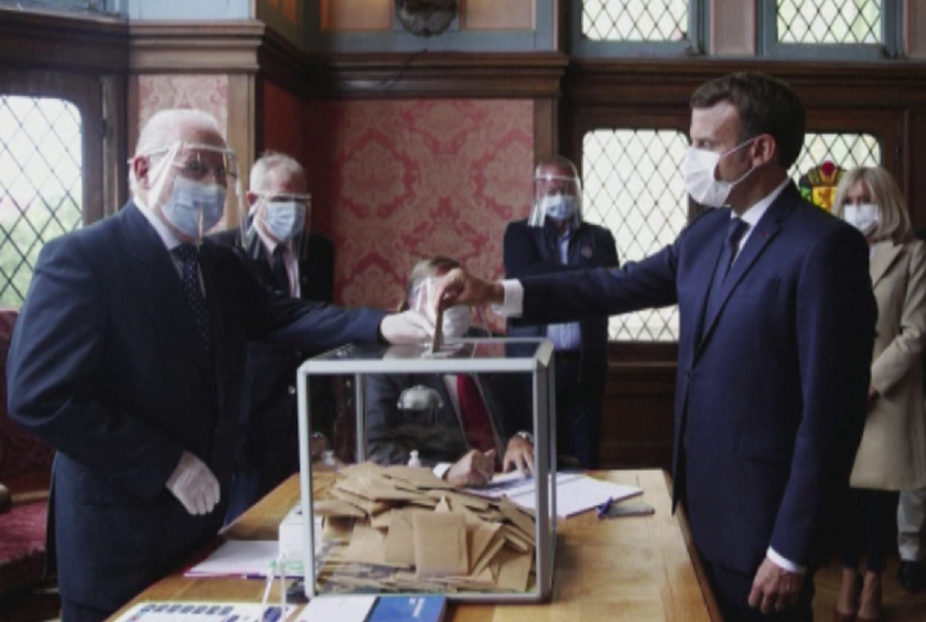 Едва 35% избирателна активност на втория тур нa изборите във Франция