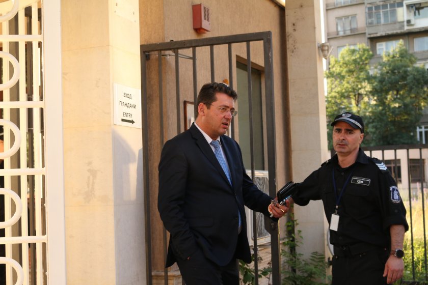 Разпитаха секретаря на президента Пламен Узунов