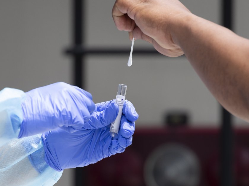 Нов скок на заразените с COVID-19 в света