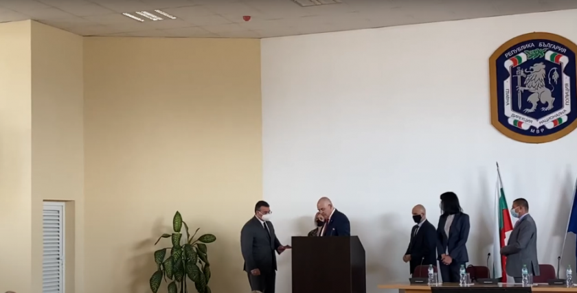 Иван Гешев награди Младен Маринов за приноса му към дейността на прокуратурата