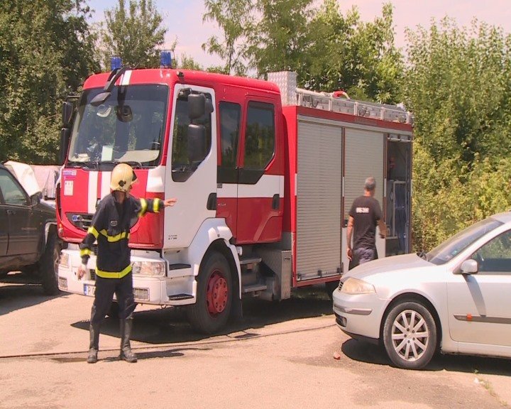 два пожара горяха часове русенско