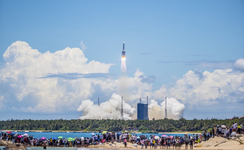 китай изстреля ракета първия апарат изследване марс