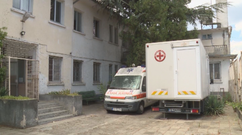 Тубдиспансерът във Варна трупа дългове, а медиците стоят без заплати