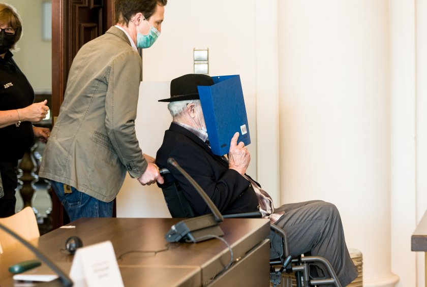 Изпращат в затвора бивш нацистки пазач на Щутхоф. Участвал в избиването на 5230 души