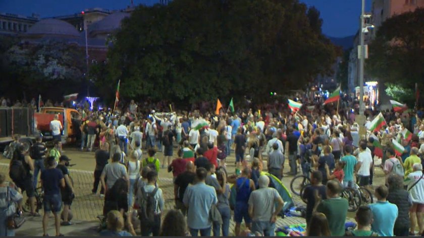 33-и ден на протести в София: Блокираха и бул. "Дондуков"