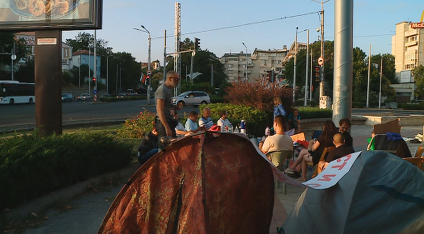 Премахнати са палатковите лагери в Стара Загора, Варна и Пловдив