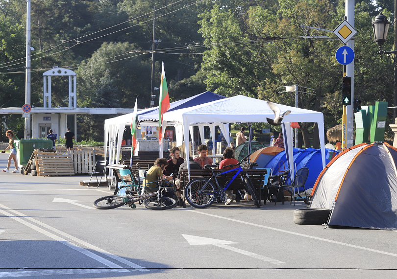 Остава блокадата на 3 кръстовища в столицата