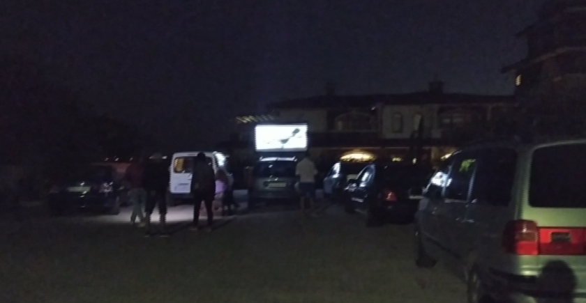 Протестна акция в парк Росенец: Автокино под прозорците на лятната резиденция на Доган