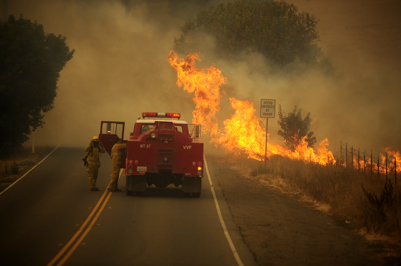 калифорния получи федерална помощ борба пожарите