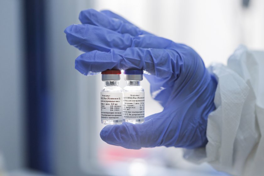 русия започва тестване своята ваксина covid