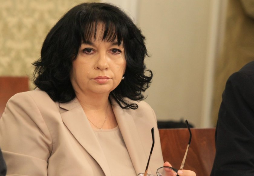 Петкова: Цената на природния газ за септември е формирана правилно