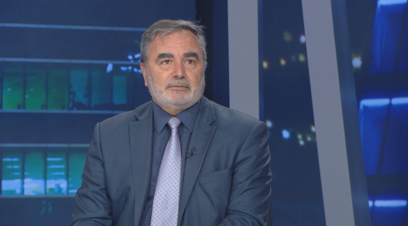 Доц. Ангел Кунчев в "Панорама": Мерките в училищата са много добри