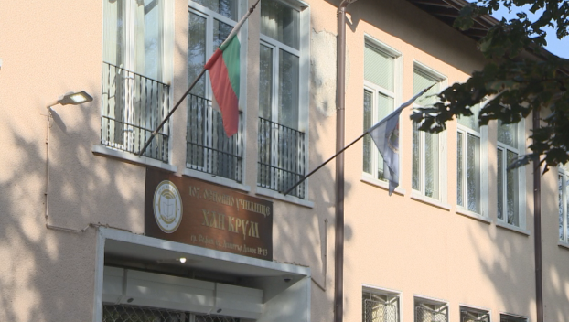 Неучебен ден в 107-о училище в София, заниманията ще бъдат в електронна среда