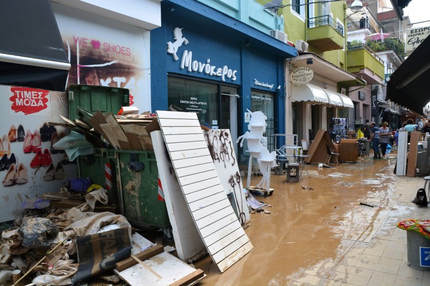 Трета жертва на урагана Янос в Гърция