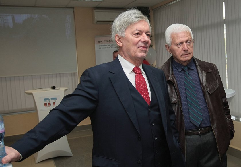 Валентин Михов е във ВМА без опасност за живота