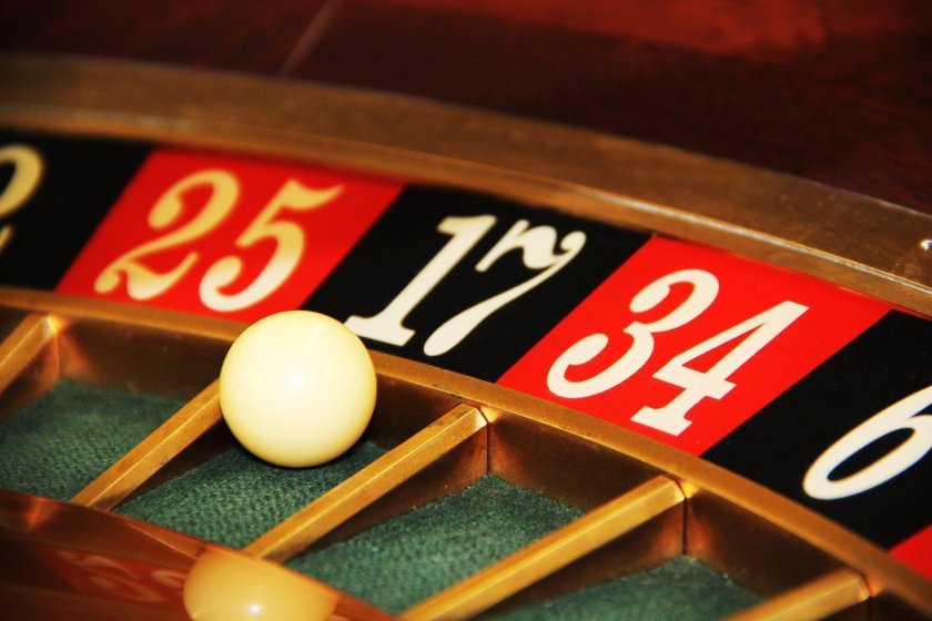 единодушно конституционният съд допусна разглеждане промените закона хазарта