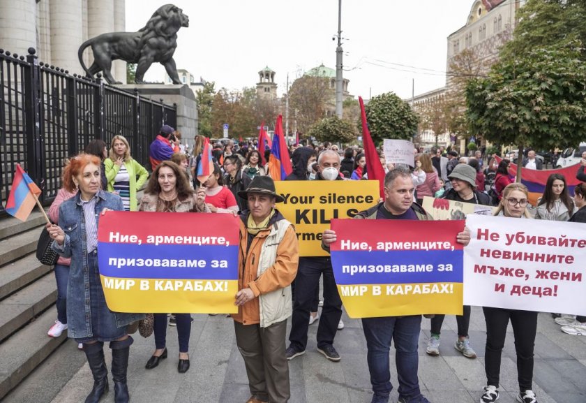 мирно шествие арменската общност искане спре войната нагорни карабах