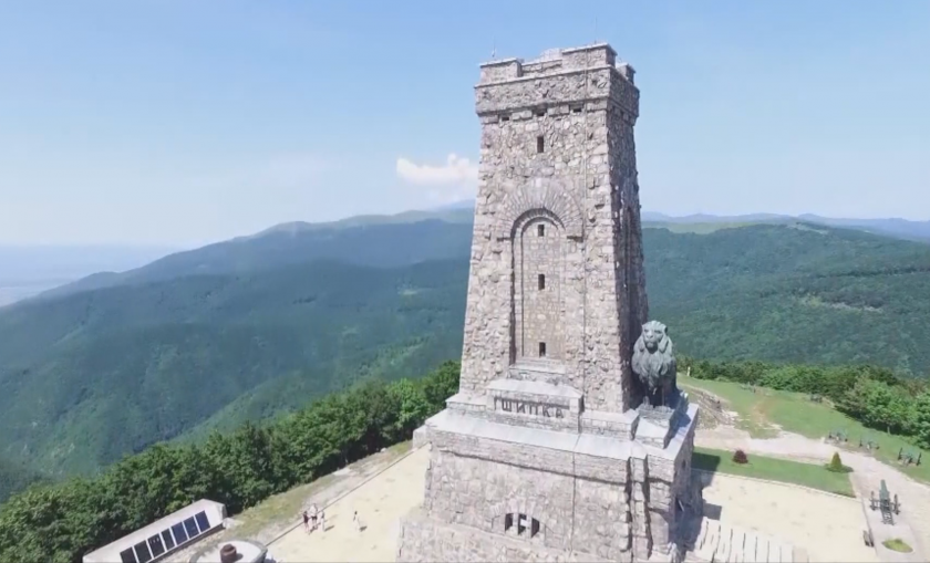 Започна обследването за реставрацията на паметника на връх Шипка