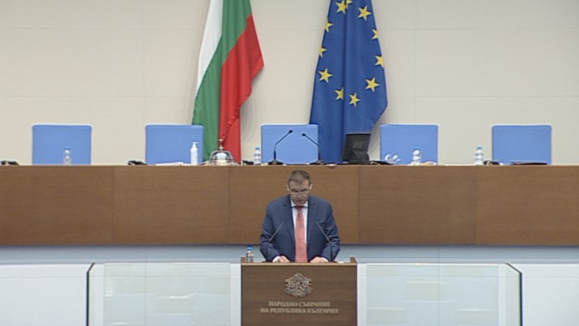 Депутатите изслушаха здравния министър