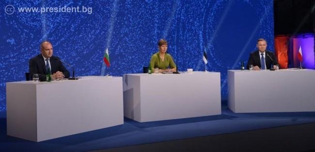 Румен Радев: Гърция и Кипър са естествено продължение на инициативата "Три морета"