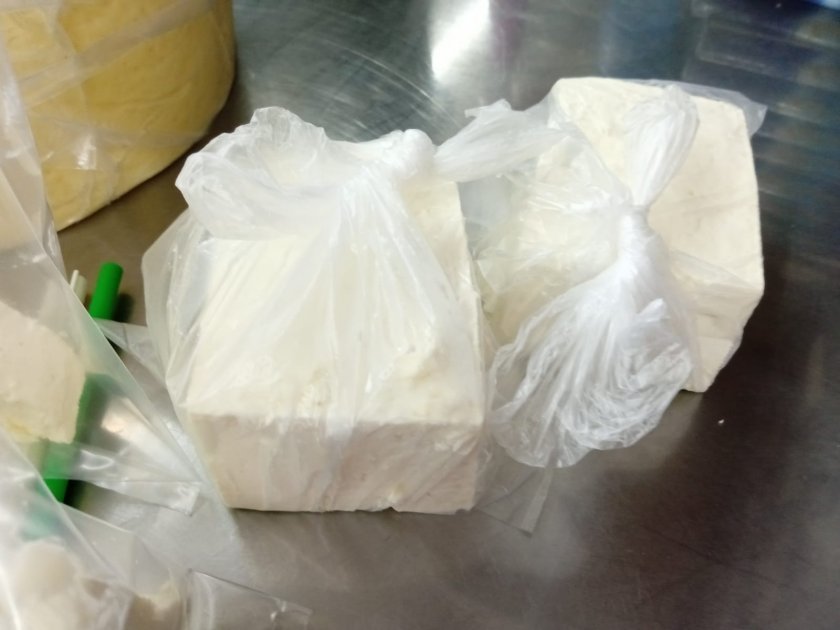 БАБХ установи несъответствия в проби от сирене и кашкавал в Перник