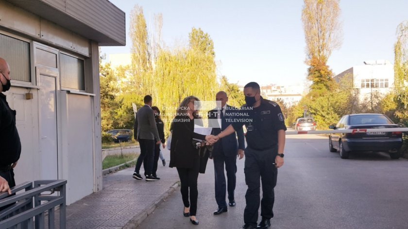 След 8 месеца в ареста: Съпругата на Васил Божков излезе на свобода (ОБЗОР)