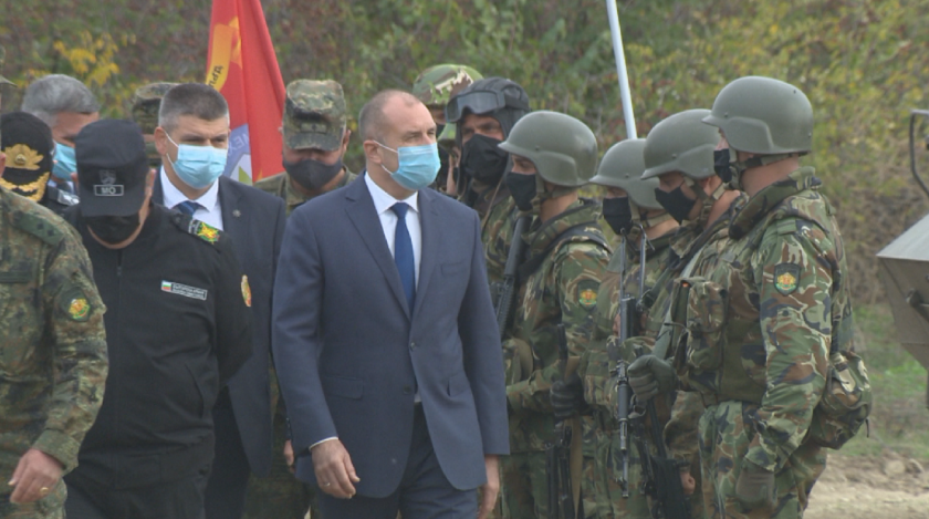 Държавният глава нарече бюджета за догодина "разоряващ" (ОБОБЩЕНИЕ)